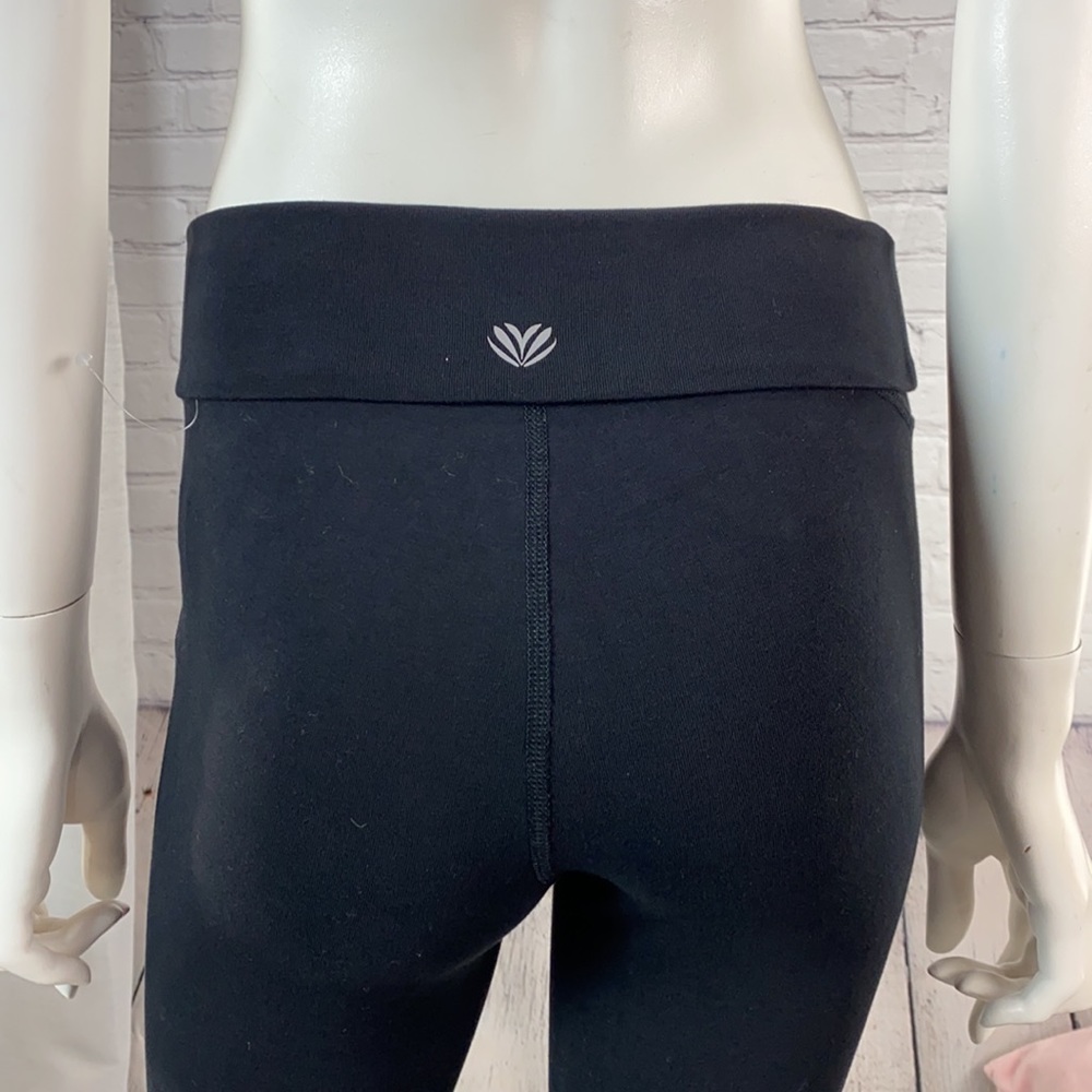 NWOT: FOREVER 21 Black Activewear Legging Capris Size: Small - Picture 6 of 17